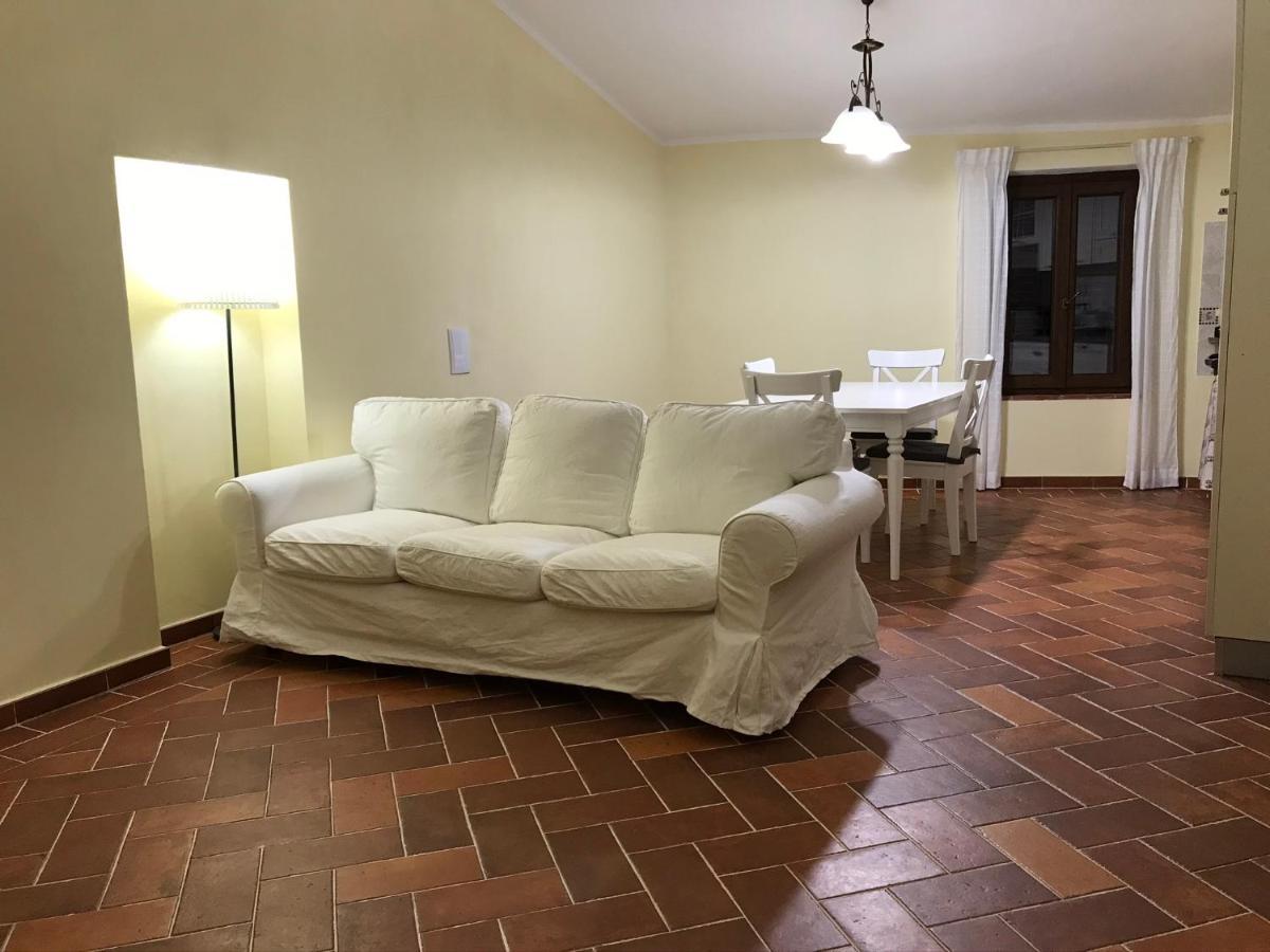 Rosa Di Maggio Lägenhet Pari Exteriör bild